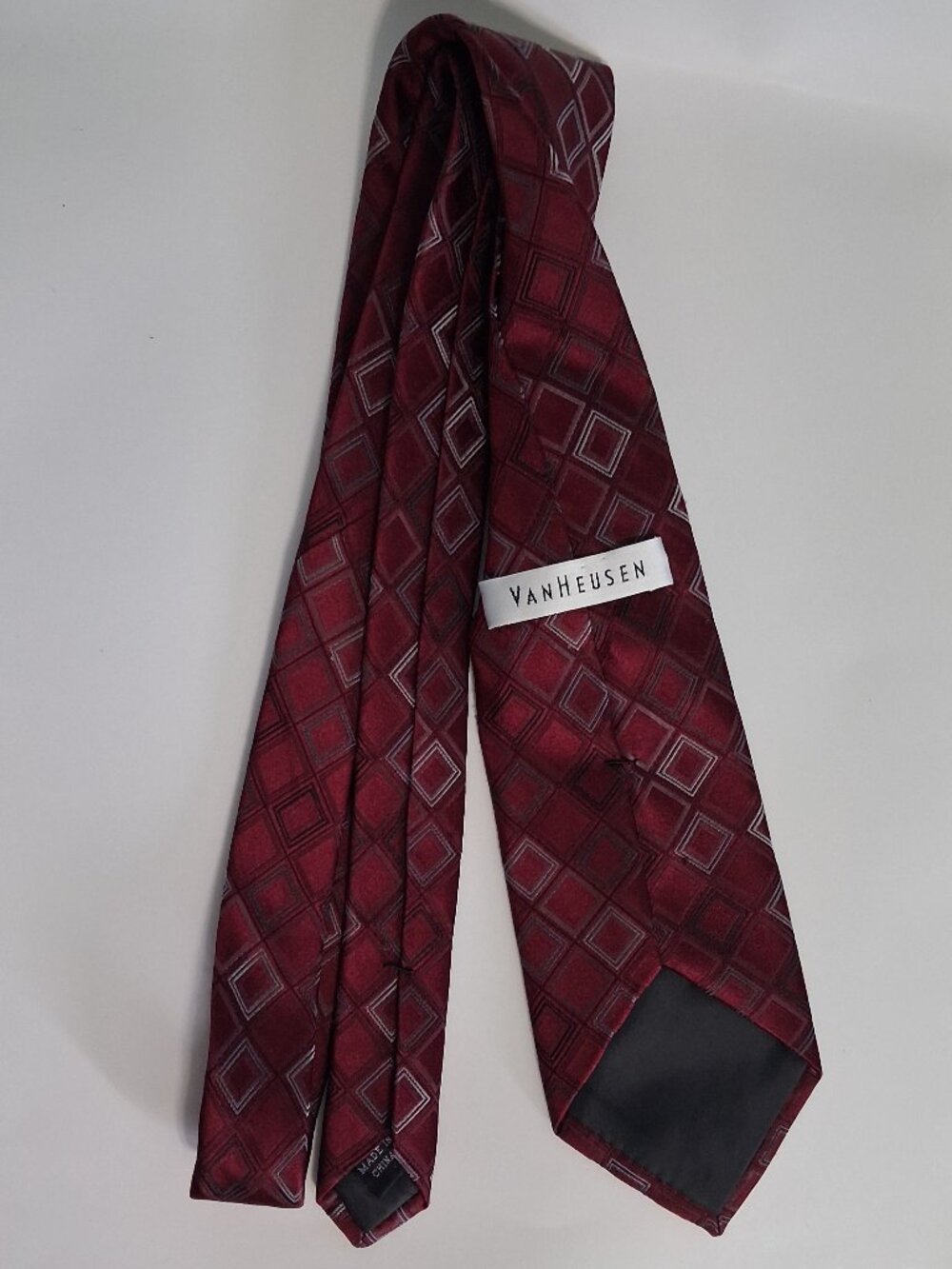 Vintage Van Heusen burgundy, grey, and white men's  necktie, 100% Silk